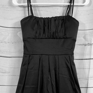 Alyn Paige Black Dress 5/6
